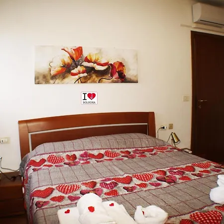 I Apartment *