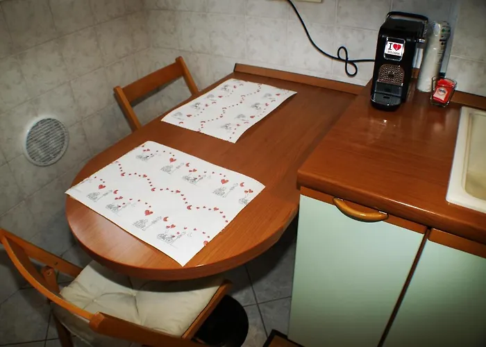 شقة I